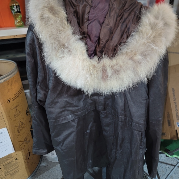 Comint Dark Brown Leather Jacket with Coyote Fur Trim - Picture 7 of 7